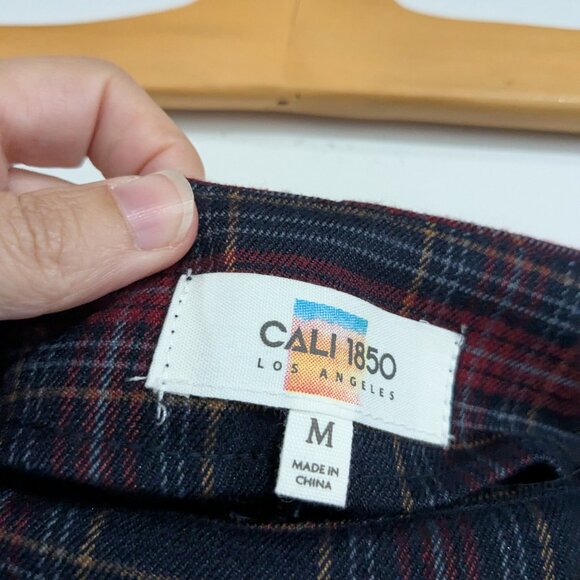 BNWT Cali 1850 Plaid Skort Navy Blue Red Size Medium - Picture 5 of 6